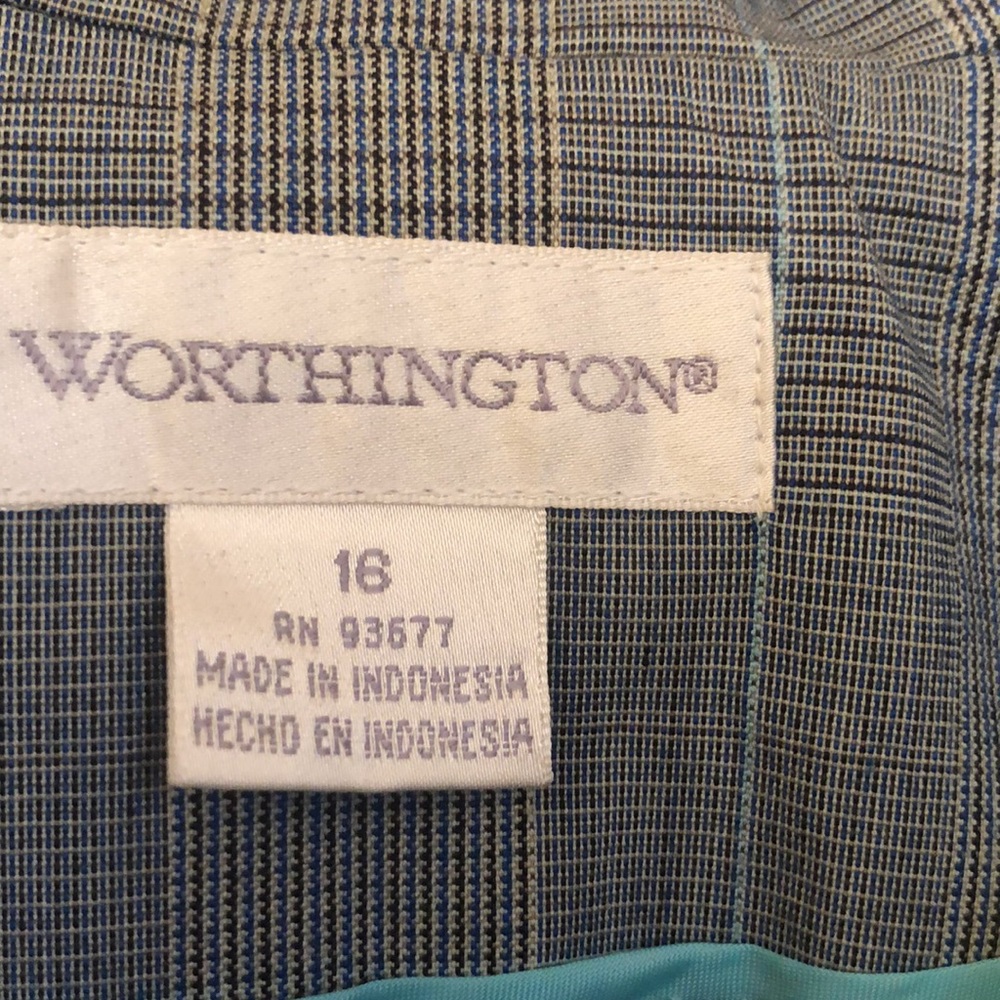 NWOT suit; fully lined plaid suit - Picture 2 of 12